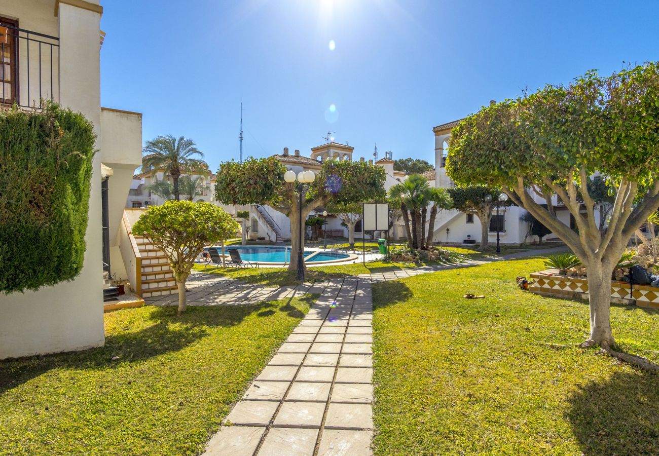 Bungalow en Orihuela Costa - CORDOBA by the Sea EGVT-1401-A