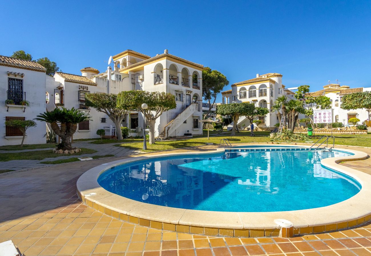 Bungalow en Orihuela Costa - CORDOBA by the Sea EGVT-1401-A