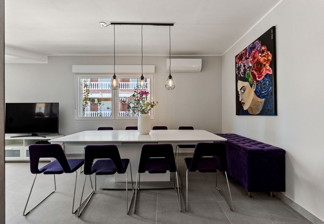 Apartamento en Torrevieja - CASTILLO by the Sea EGVT-1401-A