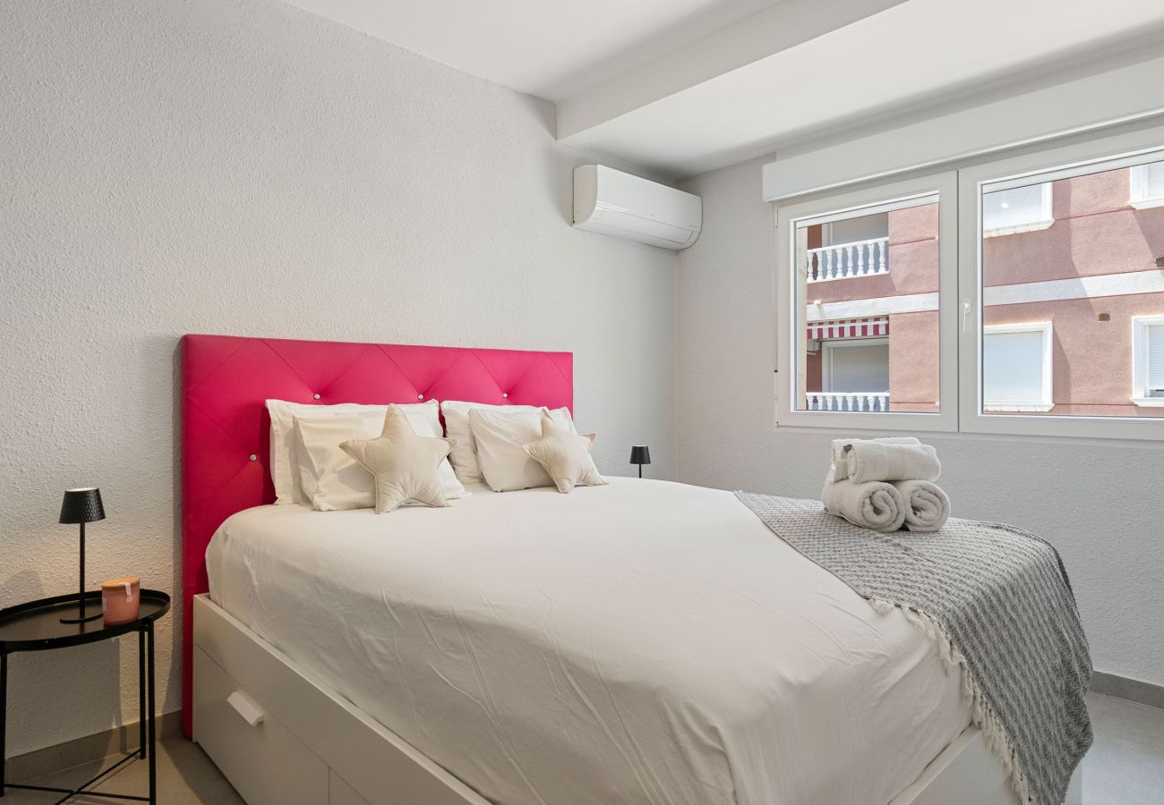 Apartamento en Torrevieja - CASTILLO by the Sea EGVT-1401-A