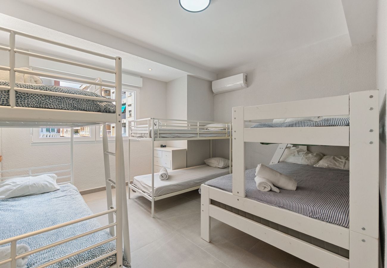 Apartamento en Torrevieja - CASTILLO by the Sea EGVT-1401-A