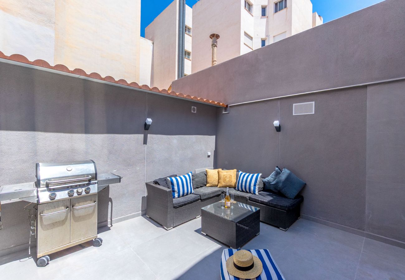 Apartamento en Torrevieja - CASTILLO by the Sea EGVT-1401-A