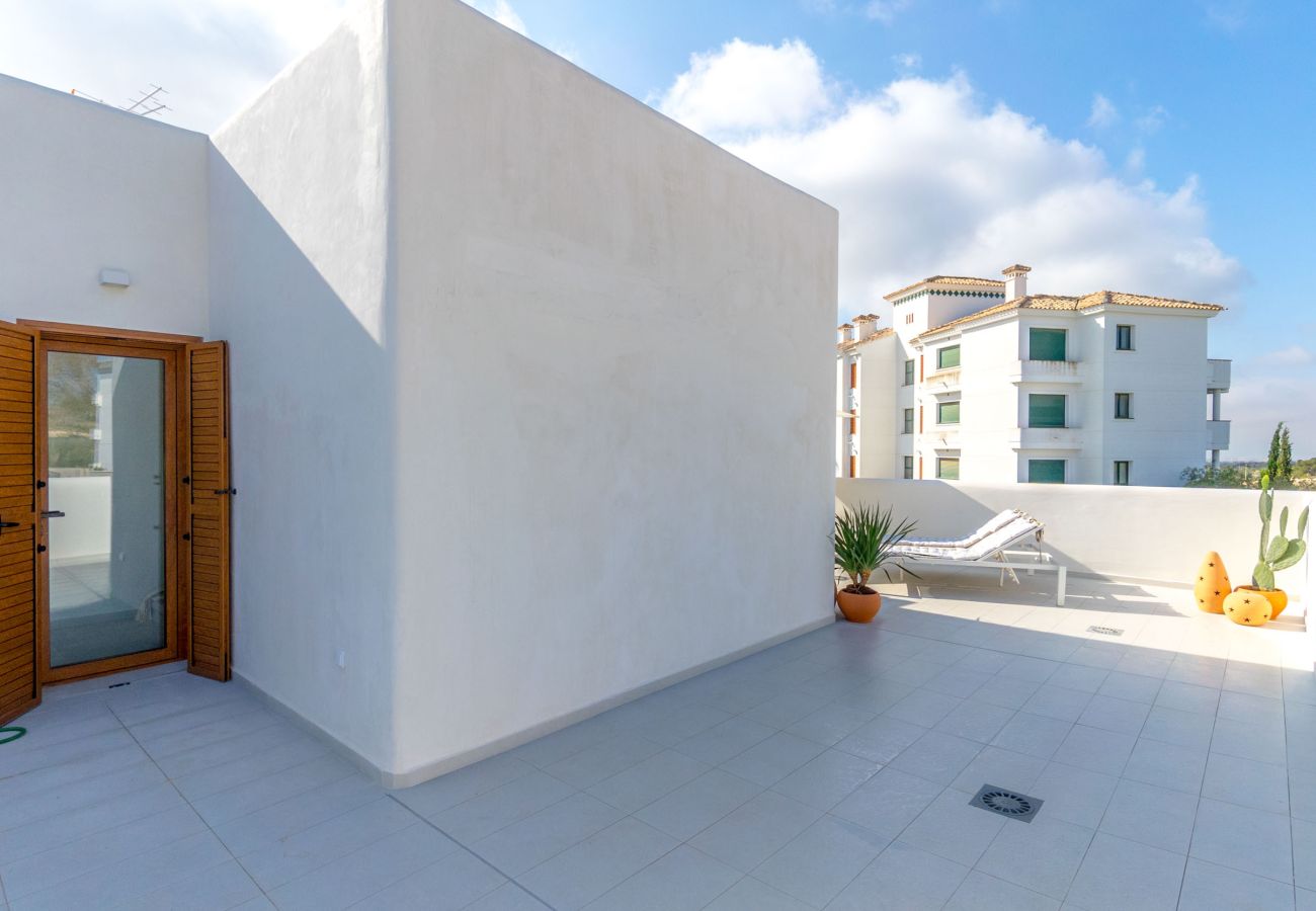 Villa en Orihuela Costa - VILLA MARIPOSA by the Sea