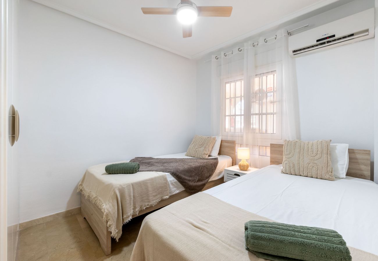 Apartamento en Orihuela Costa - AMBAR by the Sea EGVT-1401-A
