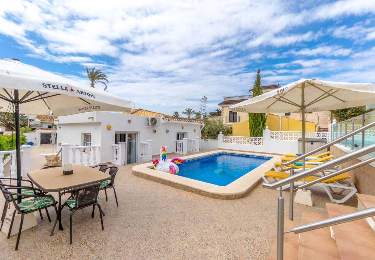 Villa in Orihuela Costa - VILLA ZENIA by the Sea