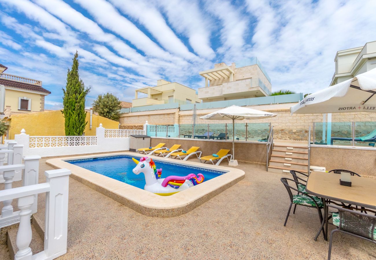 Villa in Orihuela Costa - VILLA ZENIA by the Sea