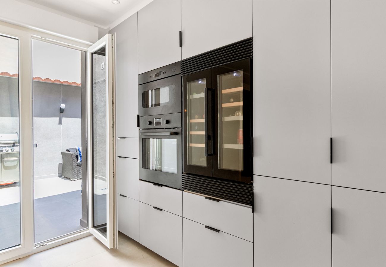 Apartment in Torrevieja - CASTILLO by the Sea EGVT-1401-A