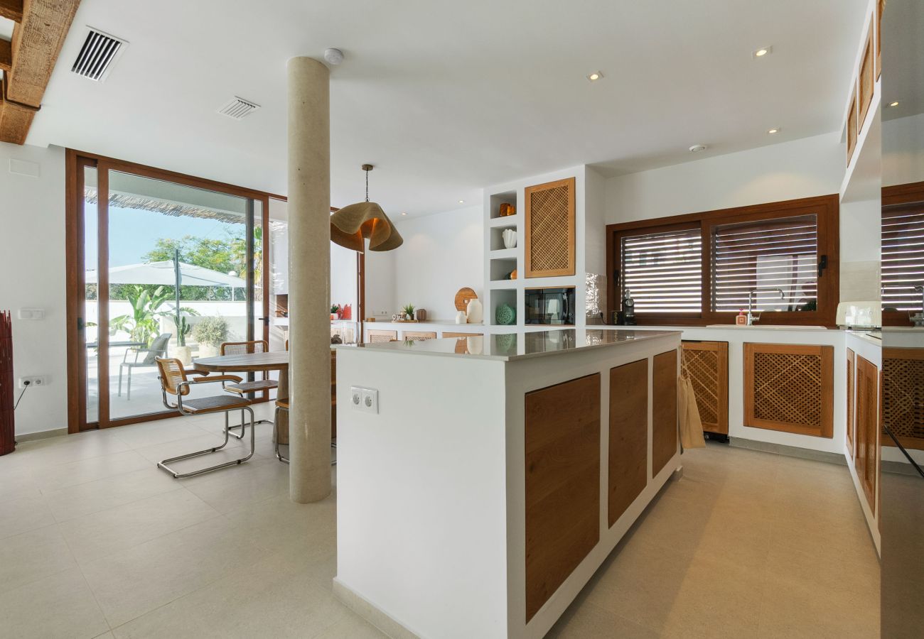 Villa in Orihuela Costa - VILLA MARIPOSA by the Sea