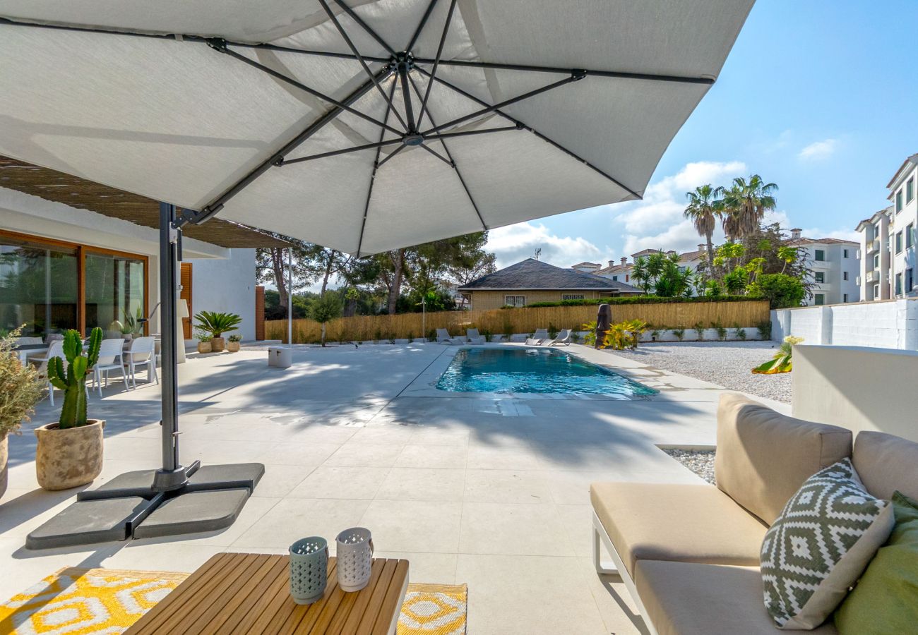 Villa in Orihuela Costa - VILLA MARIPOSA by the Sea