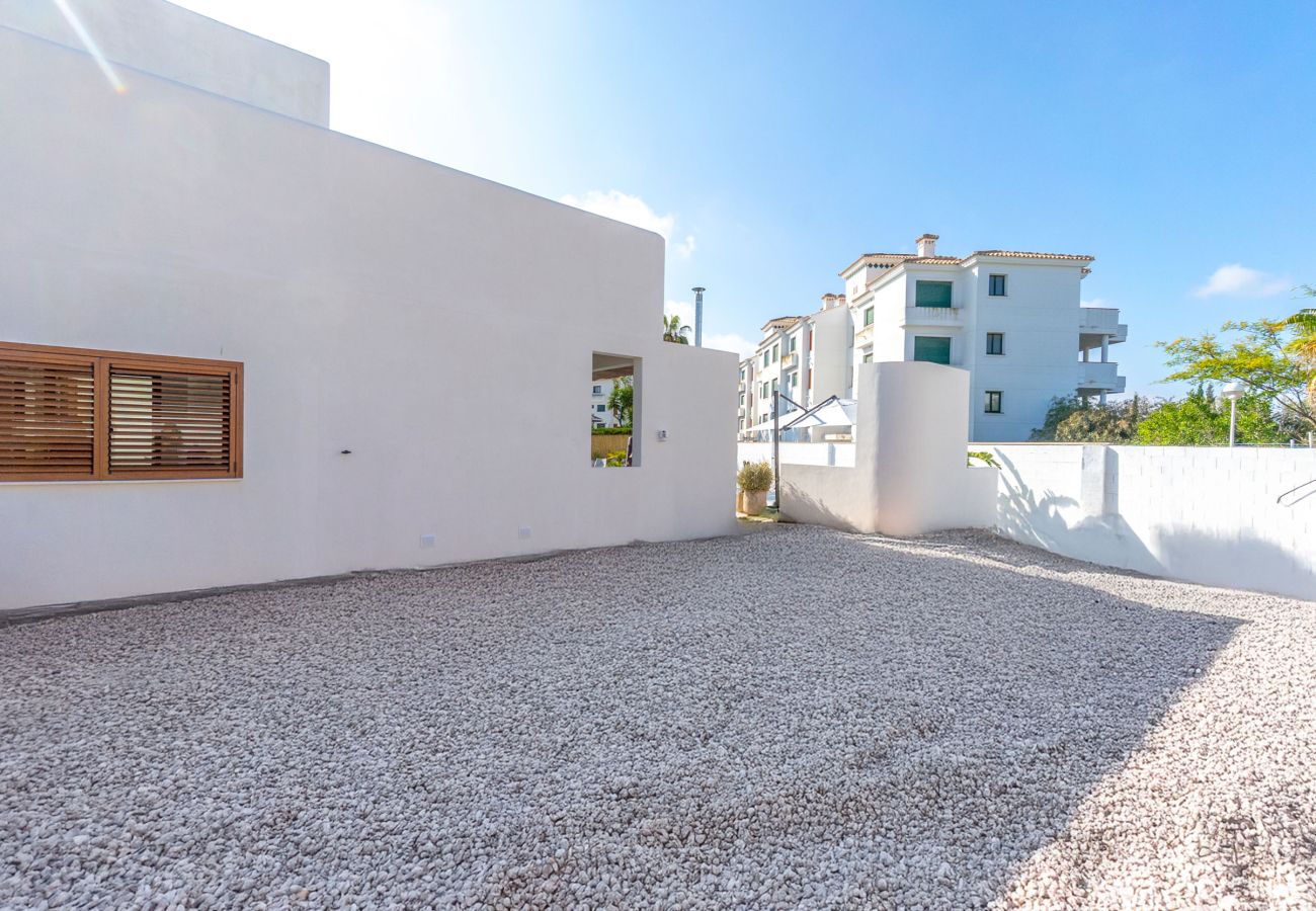 Villa in Orihuela Costa - VILLA MARIPOSA by the Sea