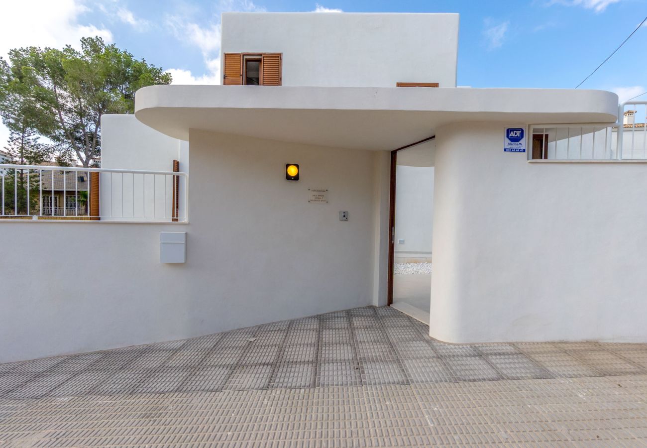 Villa in Orihuela Costa - VILLA MARIPOSA by the Sea