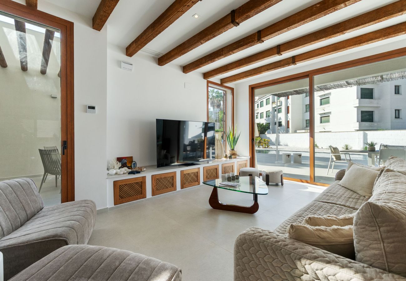 Villa in Orihuela Costa - VILLA MARIPOSA by the Sea