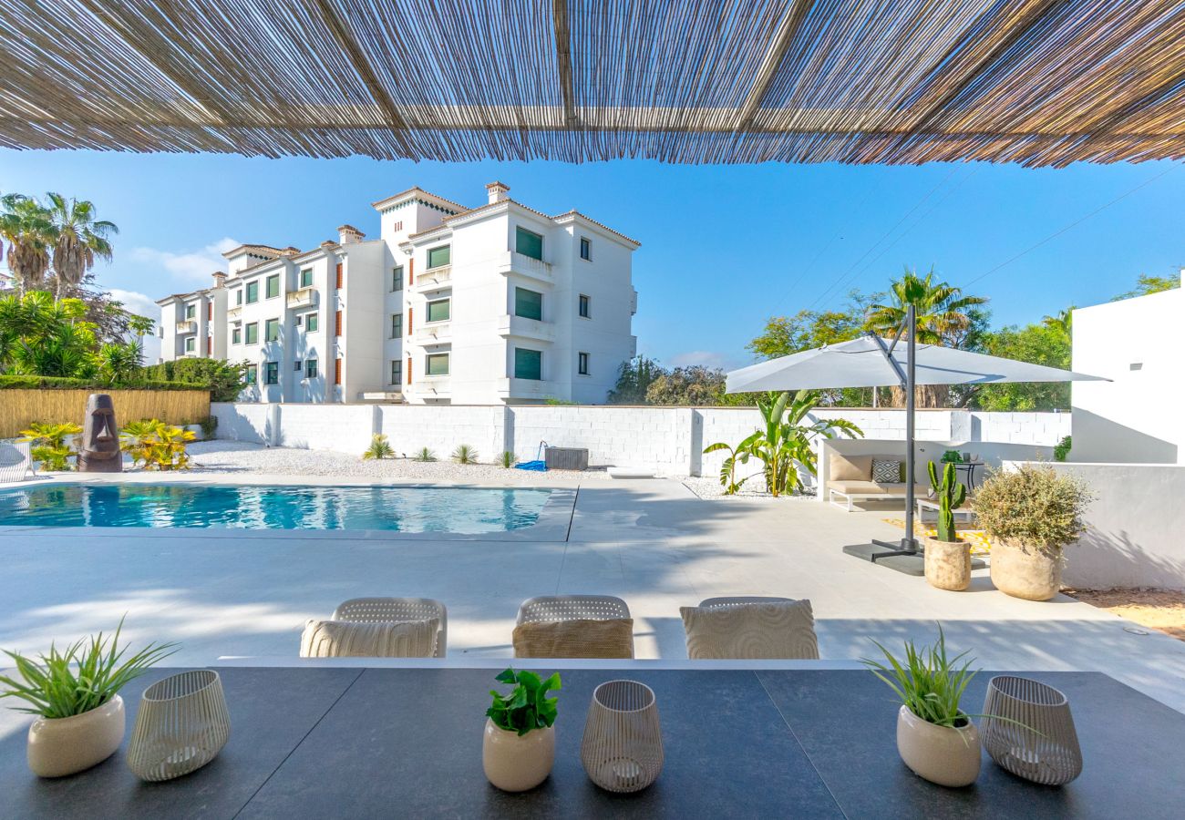 Villa in Orihuela Costa - VILLA MARIPOSA by the Sea