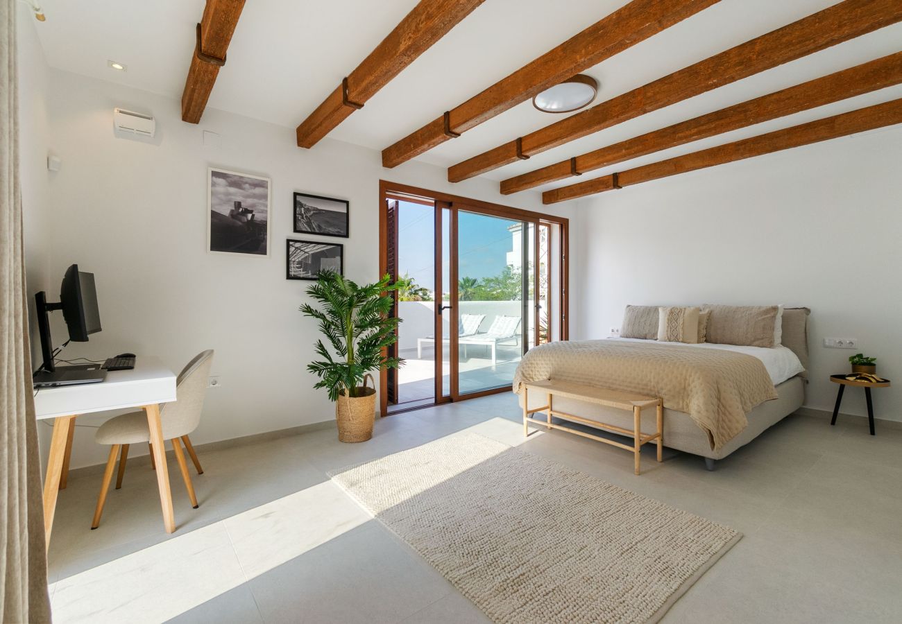 Villa in Orihuela Costa - VILLA MARIPOSA by the Sea