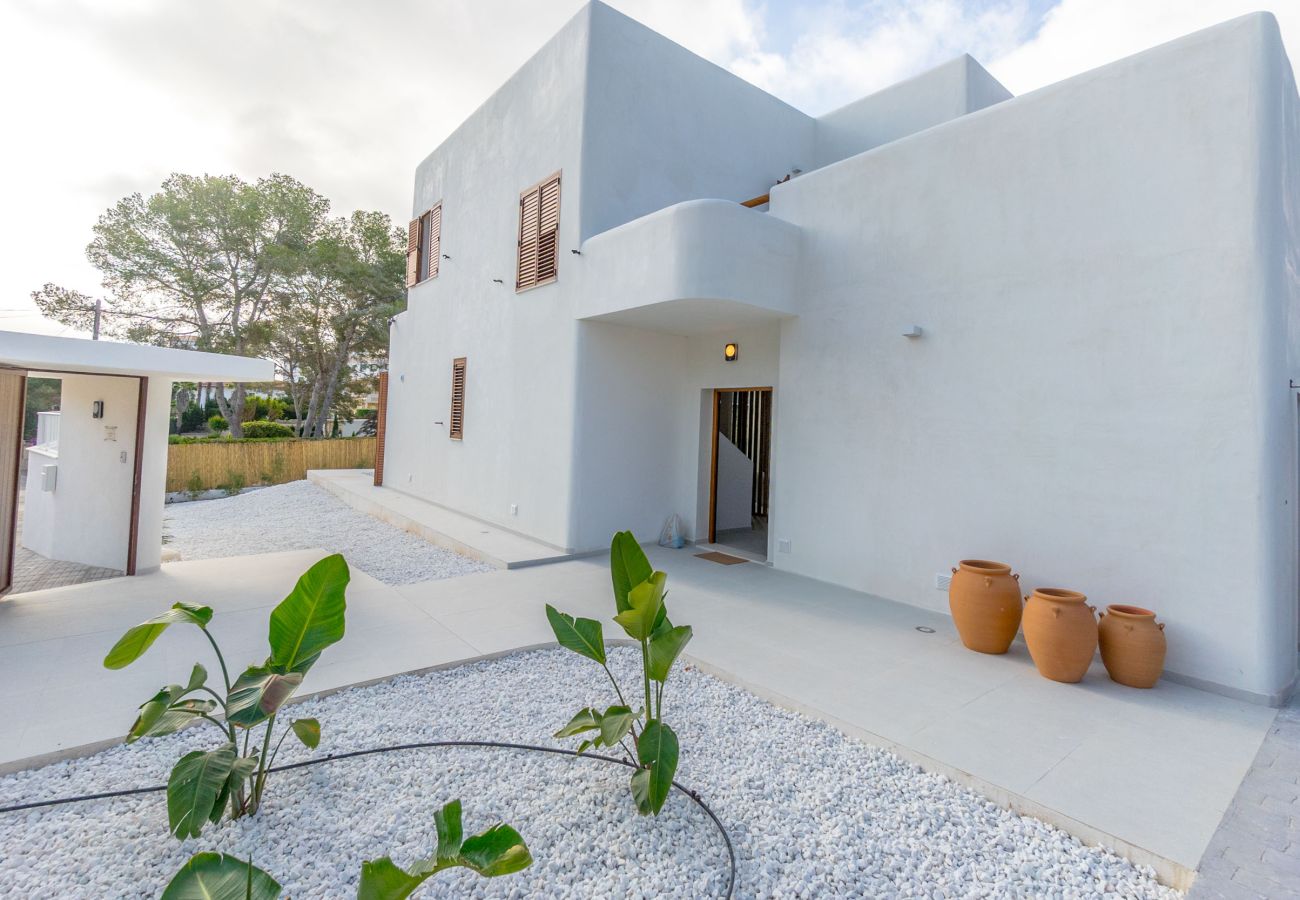 Villa in Orihuela Costa - VILLA MARIPOSA by the Sea