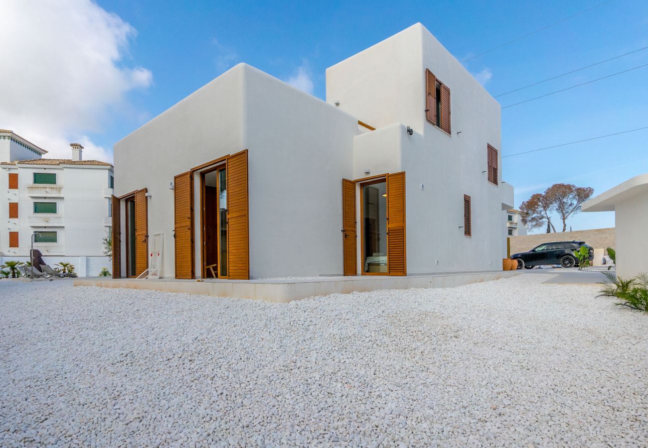 Villa in Orihuela Costa - VILLA MARIPOSA by the Sea